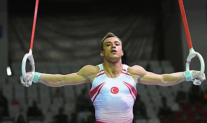 EÜ mezunu milli cimnastikçi Adem Asil, dünya ikincisi oldu