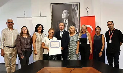 İzmir Ekonomi Üniversitesi'ne 'Sağlıklı Kampüs' belgesi