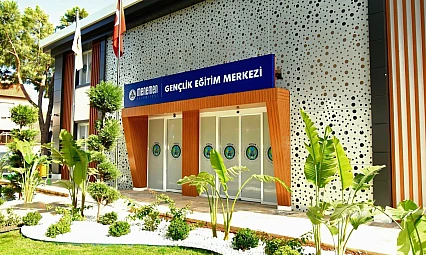 Menemen'de eğitime 10 bin dijital paketle büyük destek!