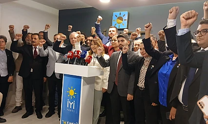 Ülkü Doğan, İYİ Parti İzmir İl Başkanlığına yeniden adaylığını açıkladı