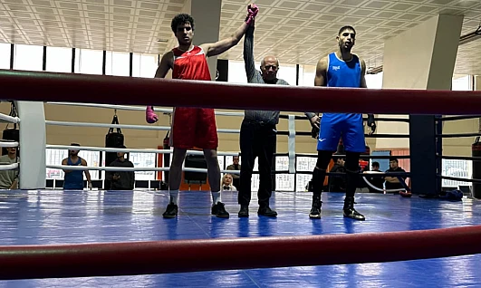 Bostanlısporlu Sarp Erbaş İzmir şampiyonu oldu, milli takıma göz kırptı