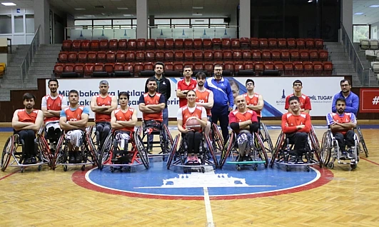 İzmir Büyükşehir Belediyesi Tekerlekli Sandalye Basketbol takımı süper ligde 20. Yılını kutluyor