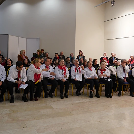 Seferihisar Belediyesi 3. Yaş Üniversitesi PAL Expocare Fuarı’nda yoğun ilgi gördü