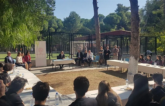 İzmir Fen Lisesi Gençlik Söyleşileri'ne Ev Sahipliği Yaptı