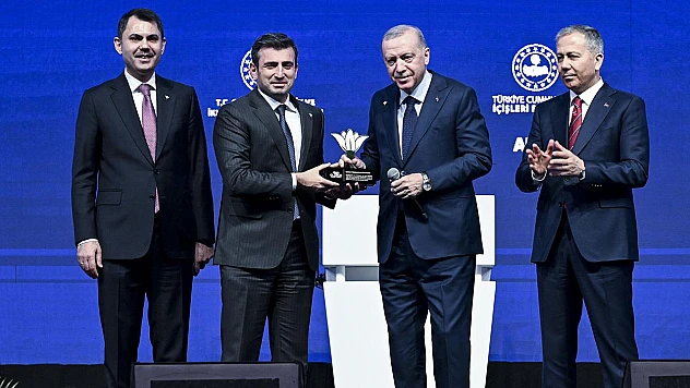 Asrın felaketinde destek verenlere Erdoğan'dan ödül!