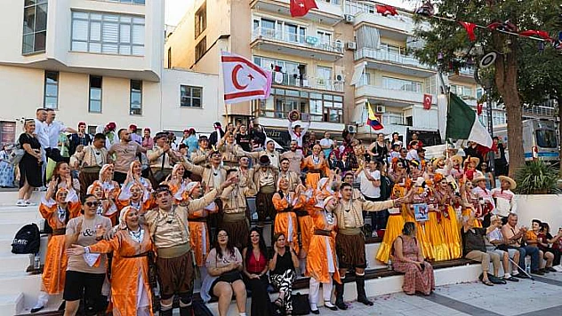 Balçova'da halk danslarıyla kültürler buluştu