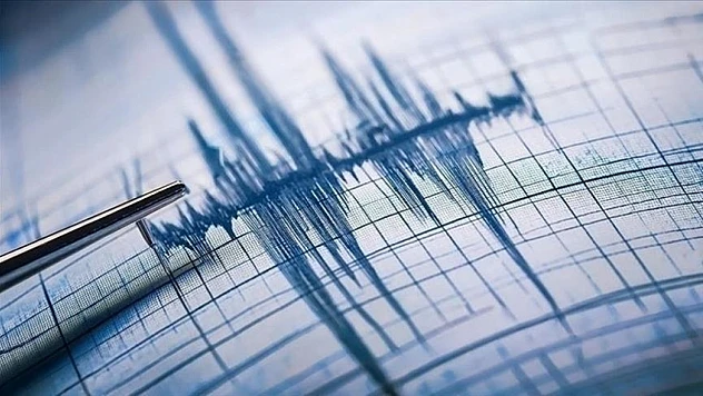 Balıkesir Sındırgı'da Ard Arda Depremler Endişe Yarattı