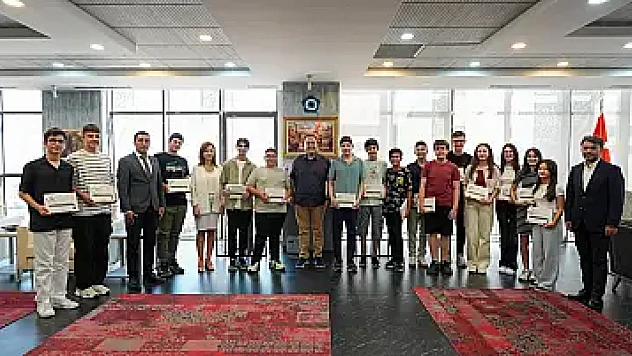 Başkan Dutlulu'dan LGS şampiyonlarına tebrik ziyafeti