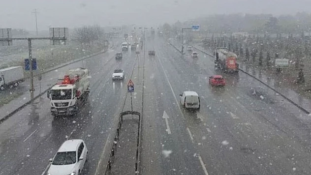 Bazı üniversitelerde eğitime kar engeli!