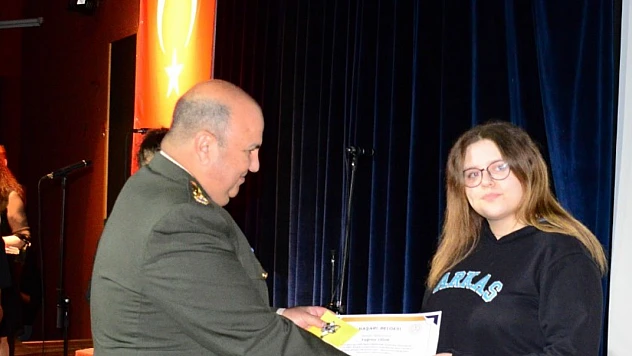 Benim Atatürk'üm Kompozisyon Yarışmasında İki Derece