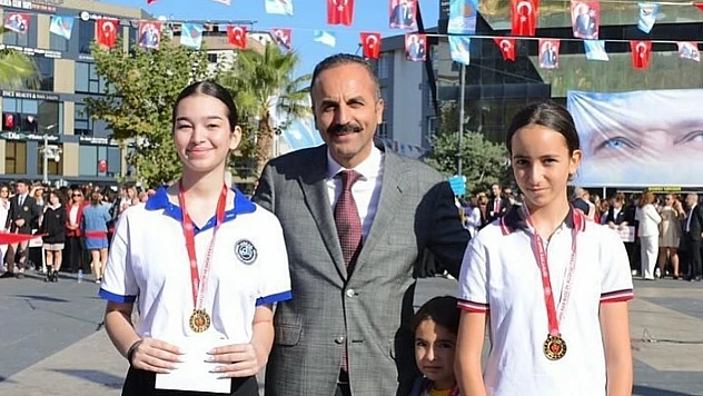 'Benim İçin Cumhuriyet Kompozisyon Yarışması'nda Birincilik