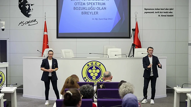 Buca Belediyesi'nden anlamlı adım: Çalışanlara Otizm farkındalık eğitimi