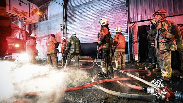 Buca'da mobilya atölyesinde yangın korkuttu