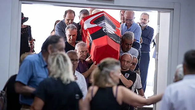 Cemil Tugay, tıp dünyasının duayeni Emel Tümbay'ı son yolculuğuna uğurladı