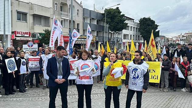 Çeşme'de Kamu Çalışanları İş Bıraktı