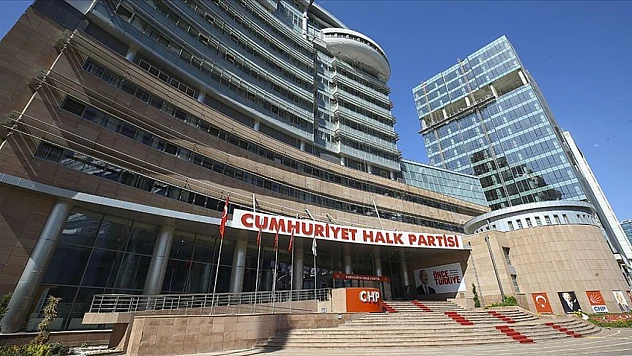 CHP İstanbul İl Kongresi'nde hile iddiası: Özgür Çelik dahil 10 kişiye hapis istemi