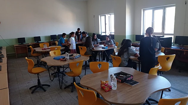 Cumhuriyet Çok Programlı Lisesi İZOP Turnuvasına Katıldı