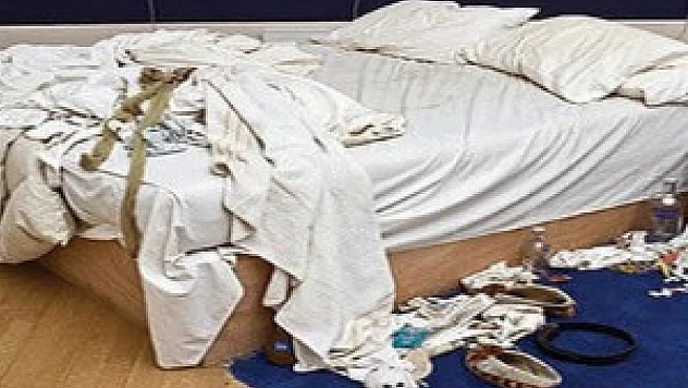 Dağınık yatak 4 milyon dolara satıldı