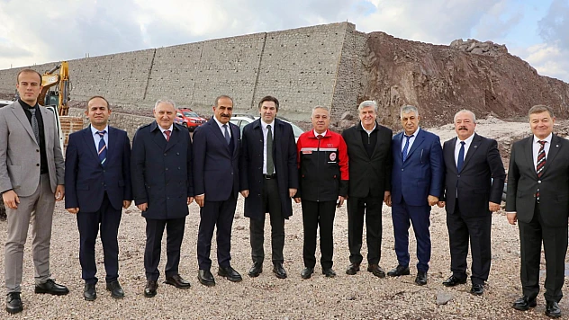 Dikili TDİOSB'de Altyapı Çalışmaları Bu Yıl Tamamlanacak