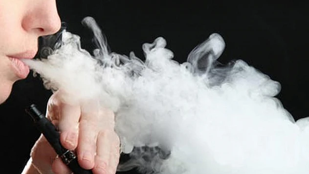 E-sigara kimyasal zatürre riski taşıyor