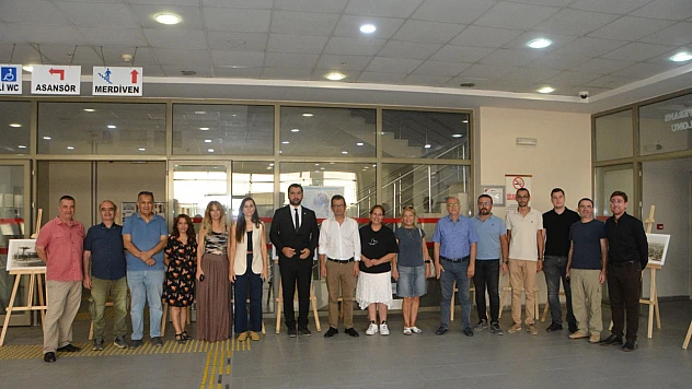 Ege Üniversitesi'nde 'İzmir'in Kurtuluşu' temalı fotoğraf sergisi açıldı