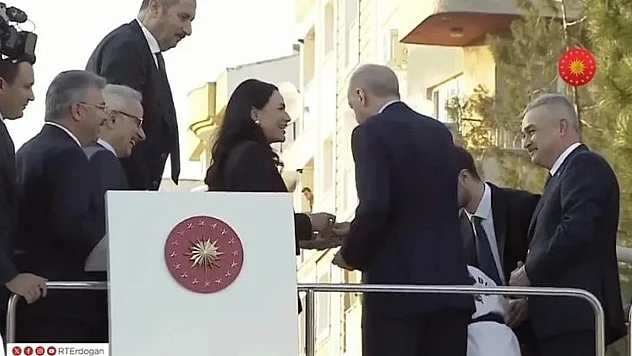 Erdoğan'dan 200 Lira Harçlık Alan Aydın Milletvekili!