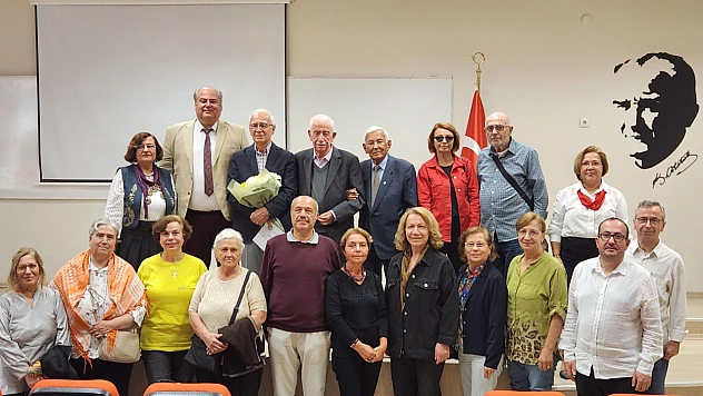 EÜ Güneş Enerjisi Enstitüsünde Cumhuriyet'in eğitim mirası konuşuldu