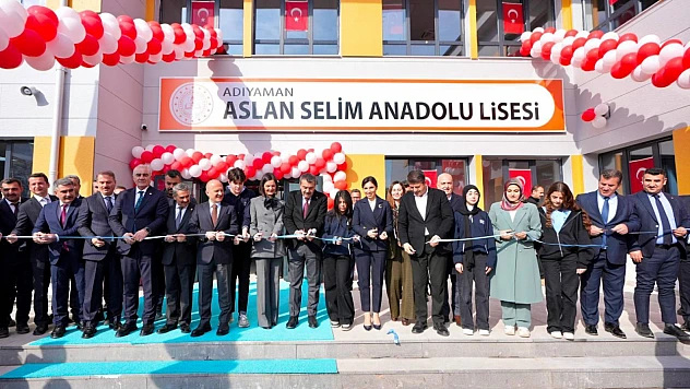 Hafize Gaye Erkan, 500 Bin Dolar Bağışla Lise Yaptırdı