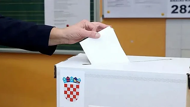 Hırvatistan'da Cumhurbaşkanlığı Seçiminin İkinci Turu Başladı