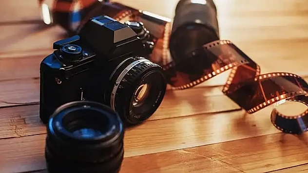 Instagram çağında tersine akış: Filmli makineler neden yeniden popüler?