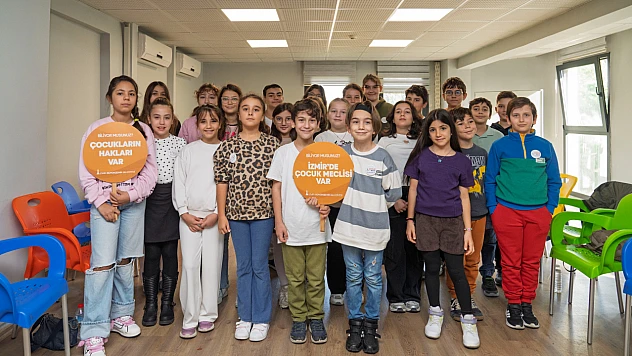 İzmir Büyükşehir Belediyesi çocuk meclisi göreve başladı