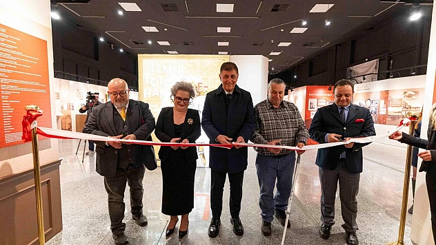 İzmir'in fotoğraf tarihine ışık tutacak sergi açıldı