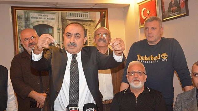 İzmir Lokantacılar Odası'nda seçim öncesi sert açıklamalar: 20 yıllık eski başkan icralık oldu