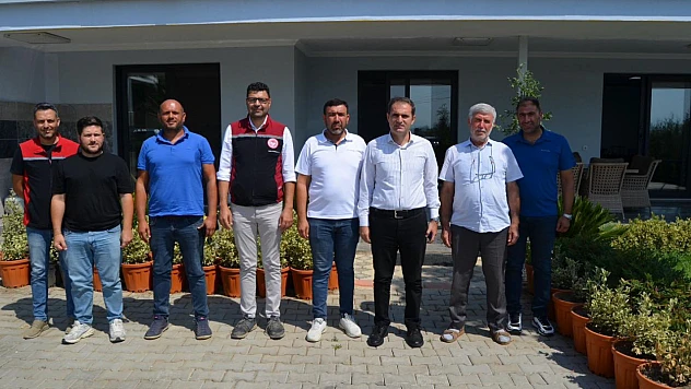 Kaymakam Murat Mete'den Bayındır çiçek üreticilerine destek ziyareti