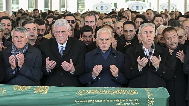 Koray Aydın'ın babası Halil İbrahim Aydın toprağa verildi