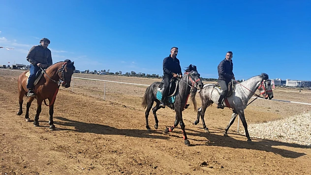 Manavgat'ta Rahvan at yarışları coşkusu! 97 atın mücadelesi nefes kesti