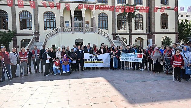 Manisa'da dünya beyaz baston güvenlik gününde farkındalık yürüyüşü düzenlendi
