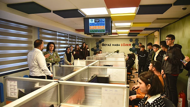 Menemen Belediyesi, Öğrencilere Deneyim Kazandırıyor