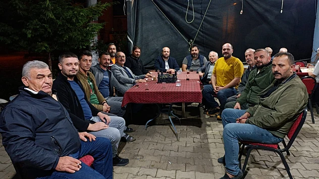 MHP Ödemiş İlçe Başkanı Ceyhun Kınlı Ortaköy mahallesinde vatandaşlarla buluştu