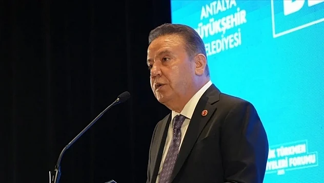 Muhittin Böcek kalp şikayetiyle yeniden hastaneye sevk edildi