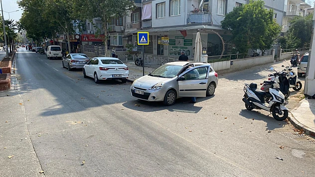 Ödemiş'te tahliye yolundan kontrolsüz çıkan araç kazaya yol açtı: Motosiklet sürücüsü yaralandı
