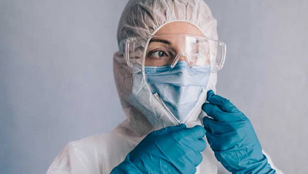 Sağlık Çalışanları Maske Takmak İstemiyor