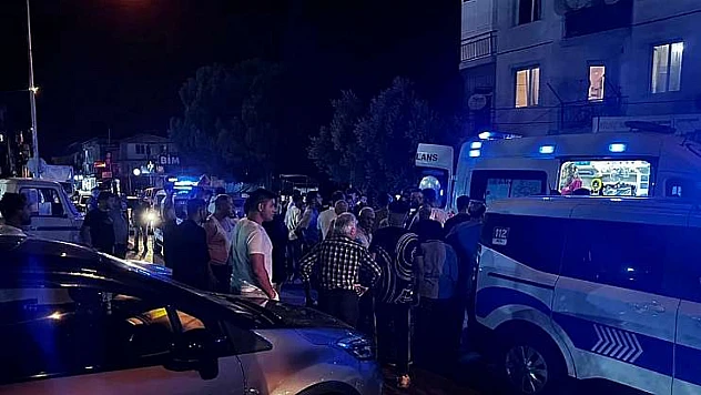 Sarnıç'ta 'laf atma' tartışması bıçaklı kavgaya dönüştü: 1 kişi yaralandı