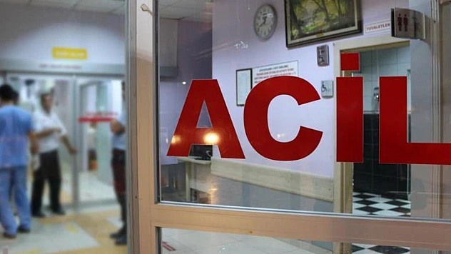 Tire'de 4 öğrenci aynı yemekten sonra hastaneye kaldırıldı