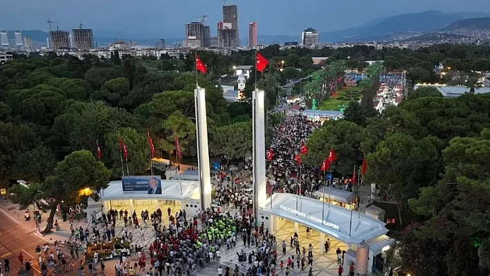 94. İzmir Enternasyonal Fuarı'nda dikkat çeken nokta: İzmir Büyükşehir Belediyesi Sokağı
