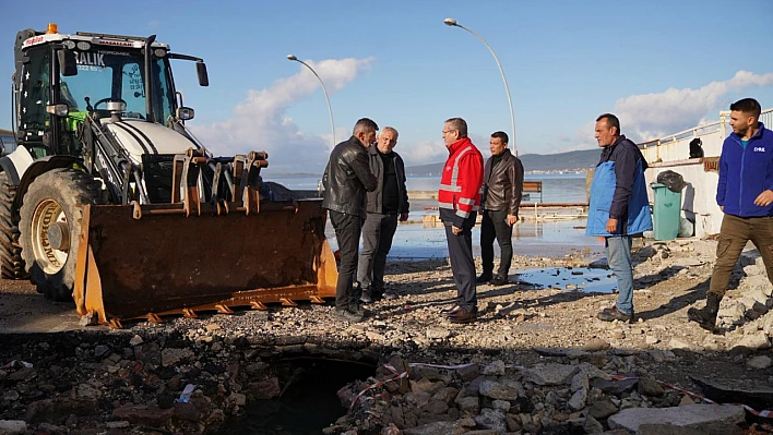 Ayvalık'ta rekor yağış sonrası belediye teyakkuzda: 'Tüm ekiplerimizle sahadayız'