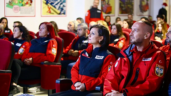Başkan Kınay'dan AKUT'a anlamlı ziyaret