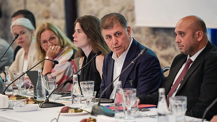 Başkan Tugay'dan turizm vizyonu: 'İzmir'in hazinelerini ortaya çıkarma zamanı'