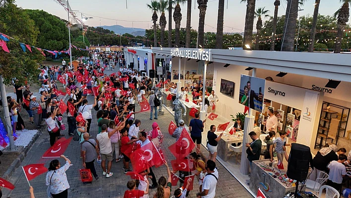 Bayraklı Belediyesi'nden İzmir Enternasyonal Fuarı'na muhteşem final