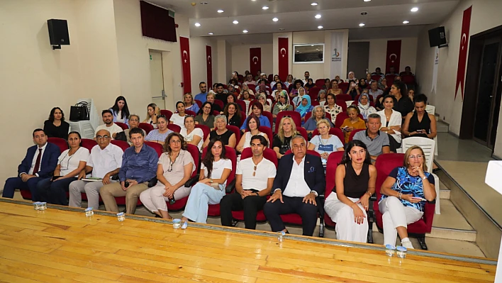 Bayraklı'da Sağlıklı Beslenme ve Bağışıklık Güçlendirme semineri düzenlendi